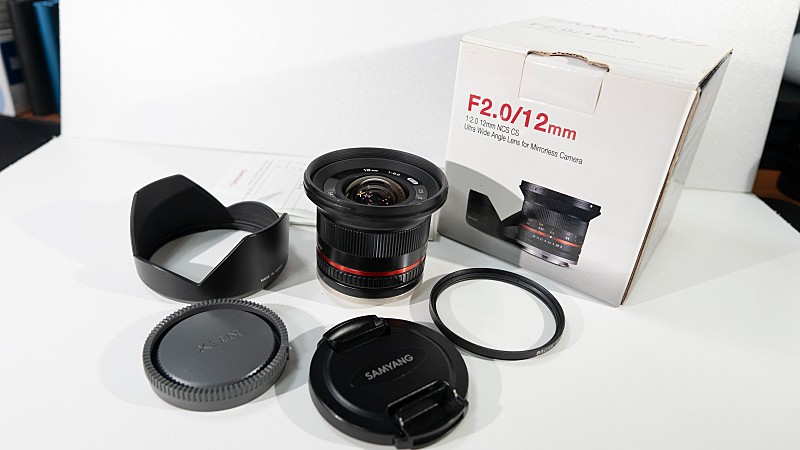 소니E마운트 삼양 수동 광각단렌즈 12mm F2.0 NCS CS