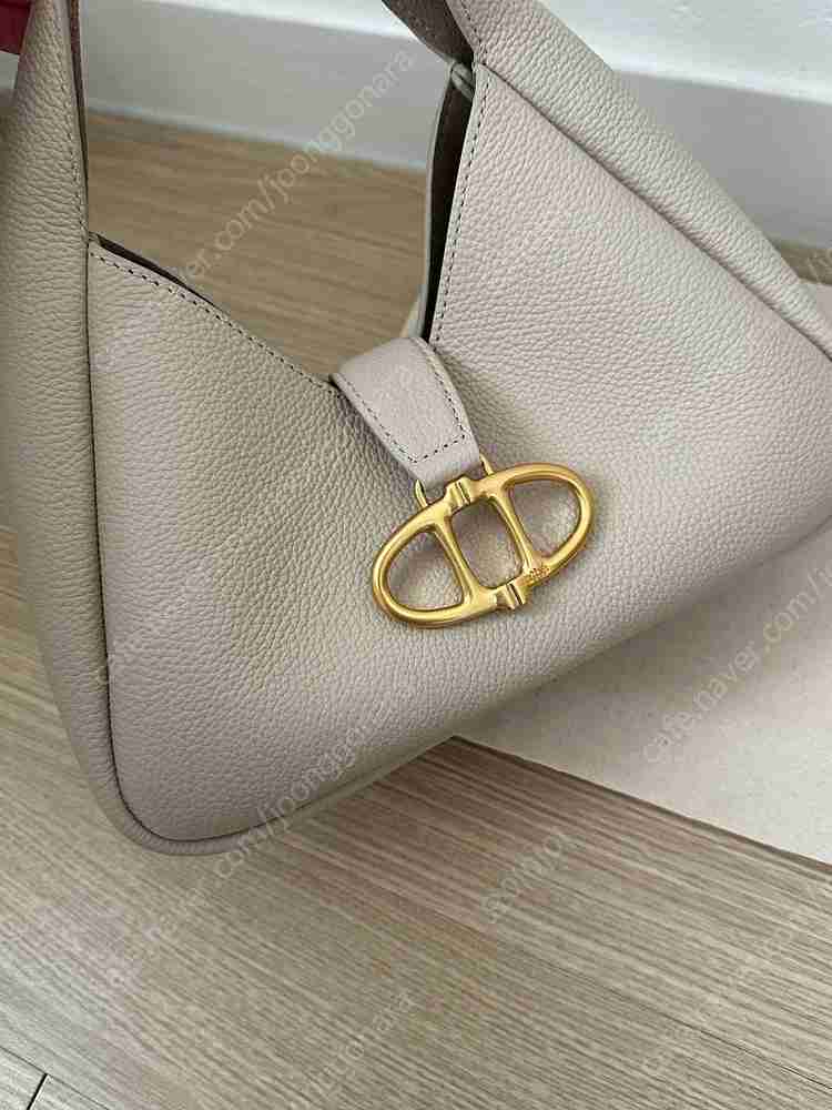 아떼바네사브루노 가방 호보백 미니 아이보리--2