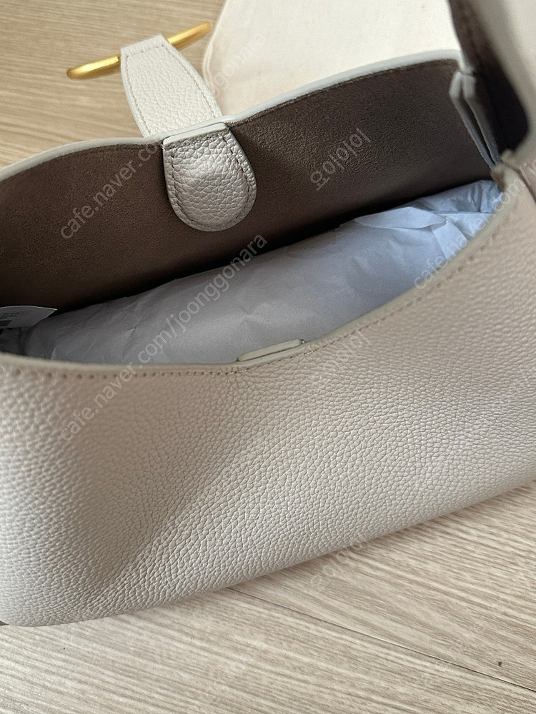 아떼바네사브루노 가방 호보백 미니 아이보리--4