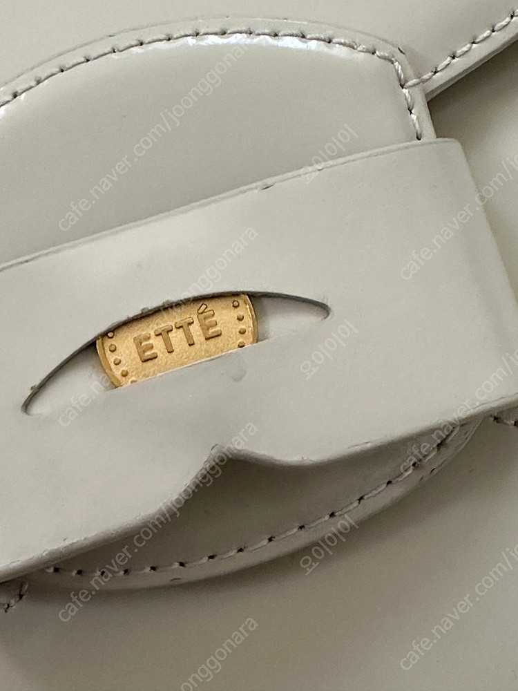 에테 ette 페니 새들백 크림--4