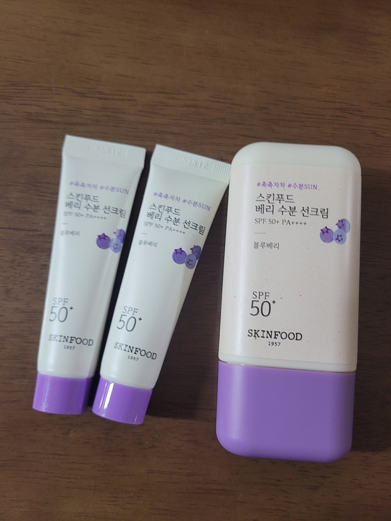 (택포)스킨푸드베리수분선크림본품50ml+15mlx2