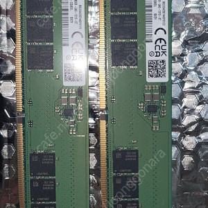 삼성 DDR5 4800Mhz 16Gb 2개 판매합니다.