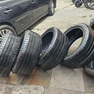 275/40R21 315/35R21중고타이어A급4개