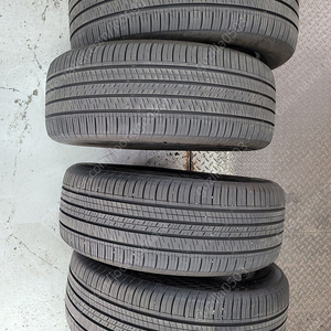 [중고타이어] NEXEN NFERA supremeS 225/55R18 그렌져 출고용 타이어 4개 팝니다.