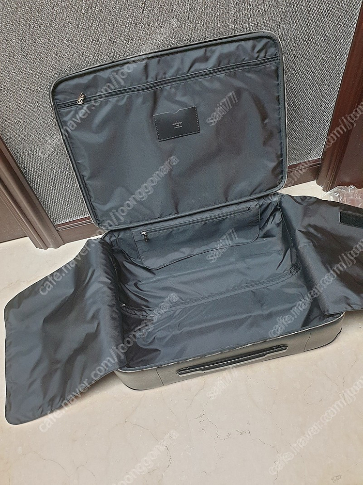 정품 루이비통 타이가라인 여행용 캐리어 기내용 55사이즈 이미지