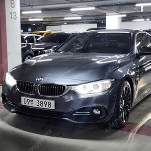 BMW4시리즈 (F32) 420i 쿠페 (5인승)중고차 할부 리스 카드 전액할부 가능합니다