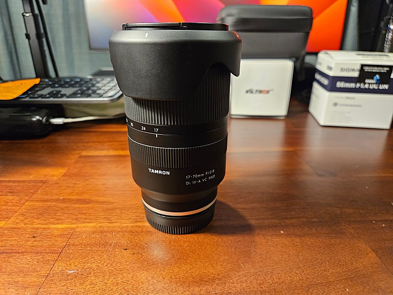 탐론 17-70mm f2.8 Di III-A VC RXD 소니 E 마운트