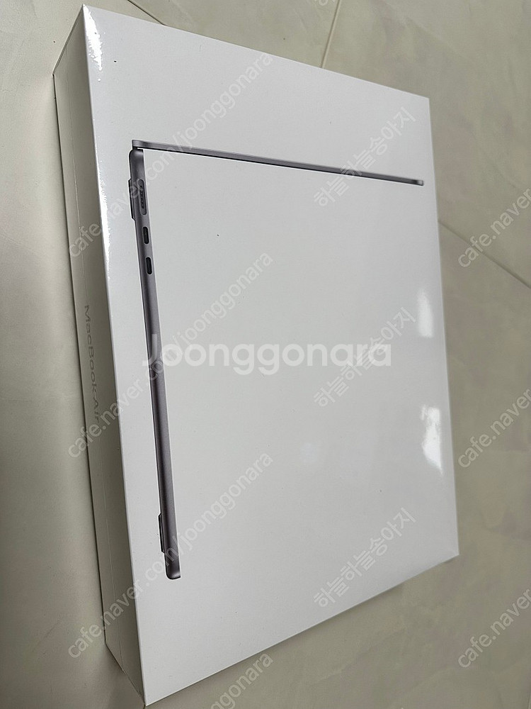 맥북 에어 M2 칩 8G SSD 256G 미개봉--0