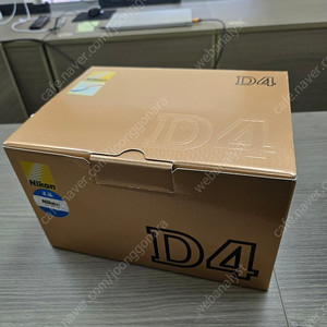 신동품(1,3367컷) D4 박스세트 + 85mm 1.8 G 렌즈 일괄판매(110만원)