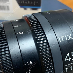 irix 시네마 렌즈 45mm T1.5(L마운트) 팝니다.