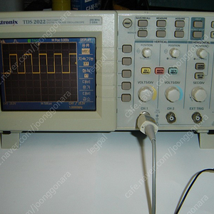 DIGITAL OSCILLOSCOPE ( TDS2022 )