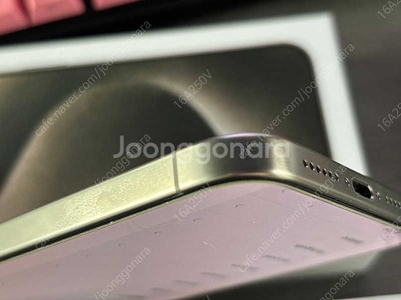 아이폰 15 프로 맥스 256GB 네추럴 티타늄--5