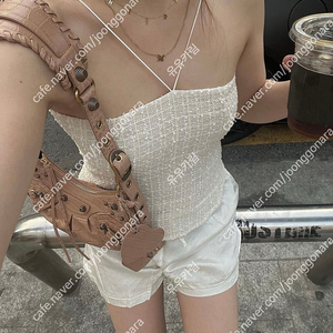 소프트서울 트위드탑 홀터넥 화이트, soft soul KISES TWEED HALTER-NECK TOP[WHITE]