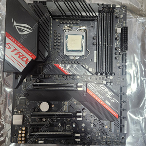 i7 10700k + z490 로그스트릭스H 팜니다