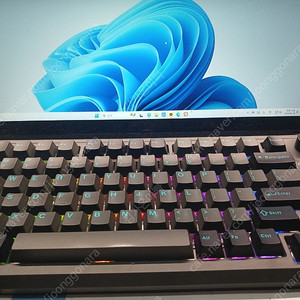 kwumsy k3 모니터 키보드