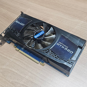 GTX560 부품용으로 판매합니다.