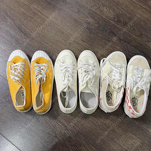 225-230 사이즈 운동화 3켤레에 8000원