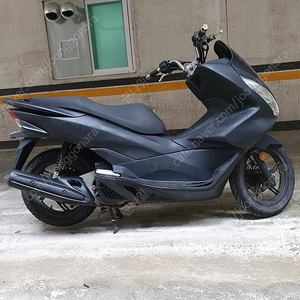 pcx 125 올뉴 2015년식 5만키로 90만원에 판매합니다