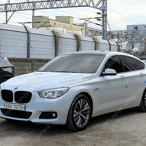 BMW5시리즈 GT (F07) GT 30d (5인승)중고차 할부 리스 카드 전액할부 가능합니다