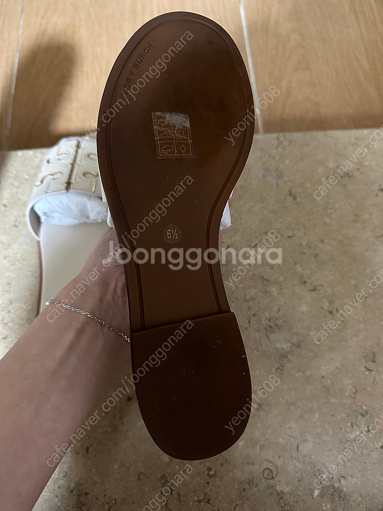 토리버치 이네스 슬리퍼 뮬 6반 235--2