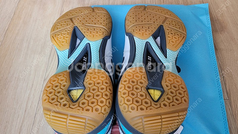 배드민턴화 요넥스 새제품 245--3