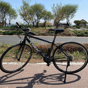 트렉 FX 7.2 17.5(M) 하이브리드 자전거 판매합니다