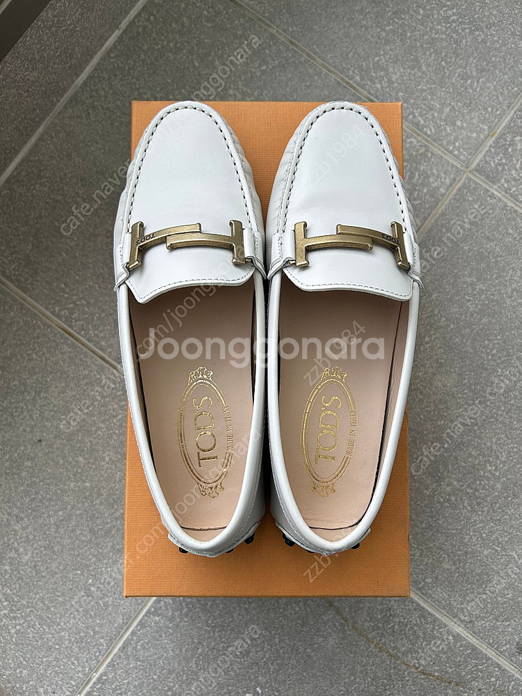 토즈 드라이빙 슈즈 36사이즈(화이트)--1