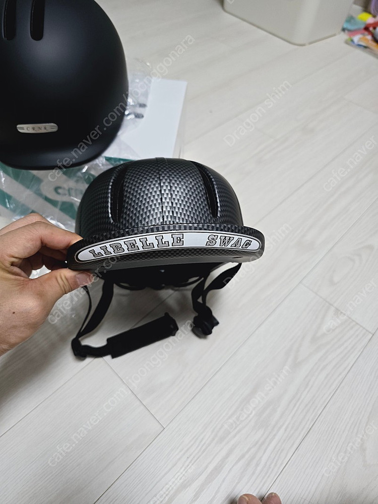 헬멧. 크랭크 탱고 + 르벨르스웩--3