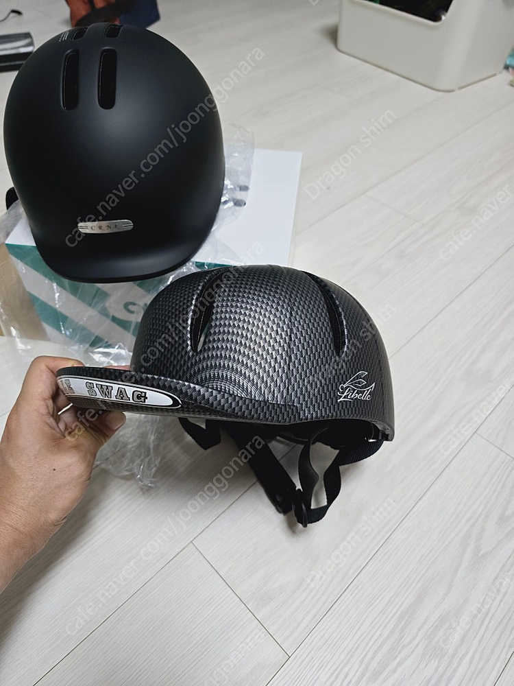 헬멧. 크랭크 탱고 + 르벨르스웩--4