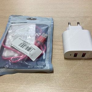 USB 멀티 2구 36W 급속충전기와 자석형 멀티 LED 케이블