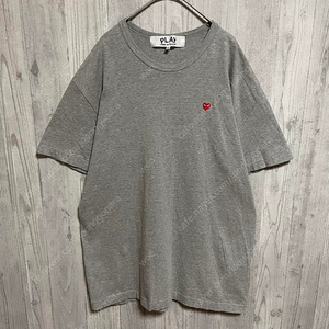 꼼데가르송 플레이 COMME DES GARCONS PLAY 스몰하트패치 그레이 티셔츠 XXL