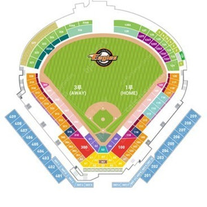 4/28(일) 한화 vs 두산 3루 내야지정석 1층 320블록