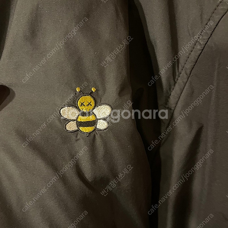 디올 X 카우스 콜라보 Bee 봄버 자켓 판매 합니다.--3