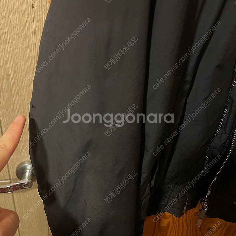 디올 X 카우스 콜라보 Bee 봄버 자켓 판매 합니다.--8