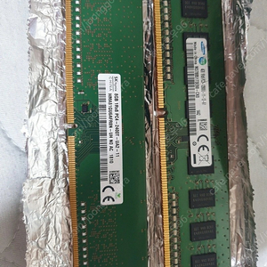 pc3 12800u 11 13 4기가 램 , // pc4 2400t ua2 11 8기가 램 팔아요. 개인 (만원)