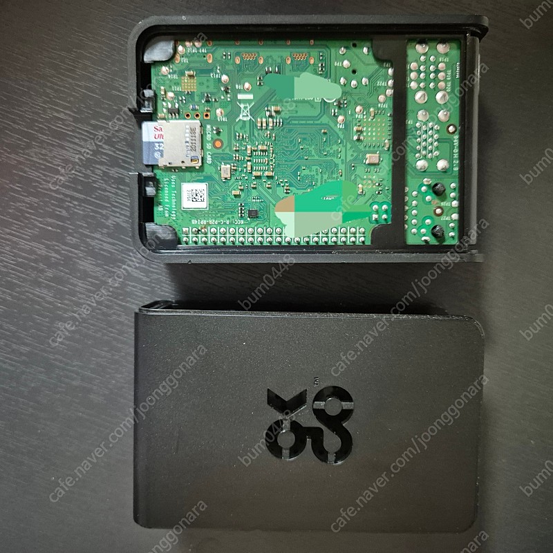 라즈베리파이 4b 램 용량 모름(4GB or 8GB) + 케이스 + 32기가 sd카드 + 리더기 택포 7.7만원에 판매합니다