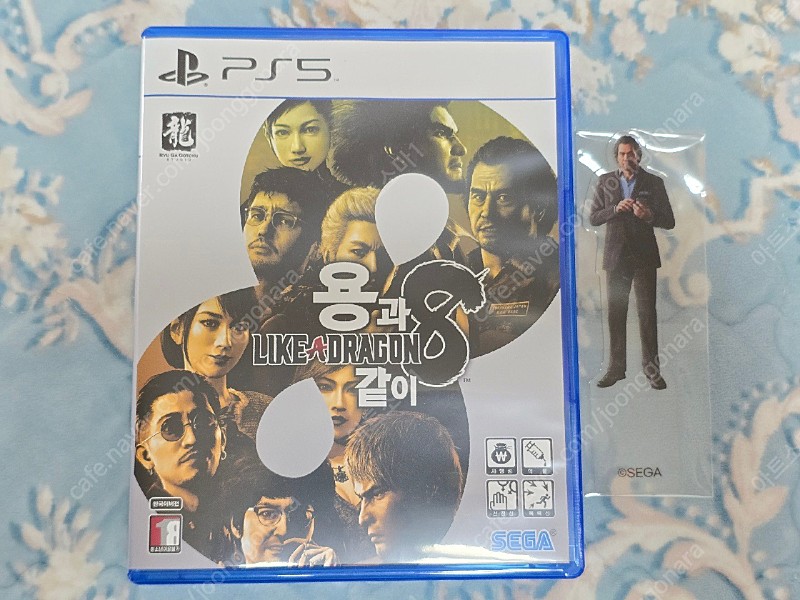 PS5 용과같이 8 (초회코드 사용가능) 택포 팝니다