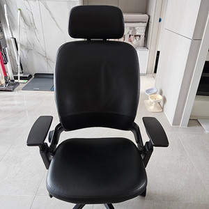 스틸케이스 립체어(Leap chair) 판매 : 천연가죽 + 헤드레스트 포함