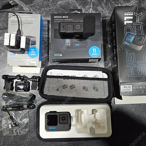 Gopro11 (고프로11) + 미디어모듈 + 엔듀로배터리/충전기 판매합니다 (가격내림)