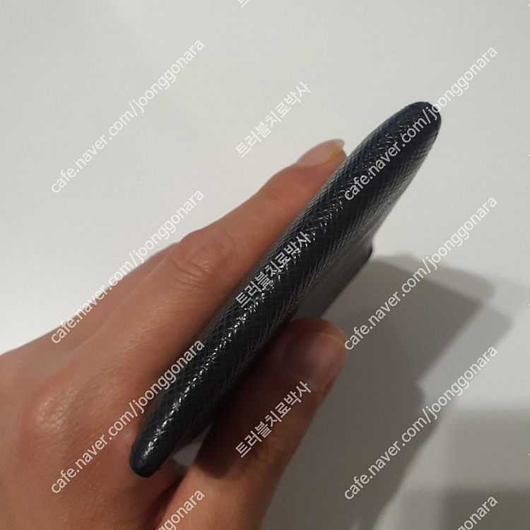 정품 루이비통 타이가 남자 반지갑 이미지