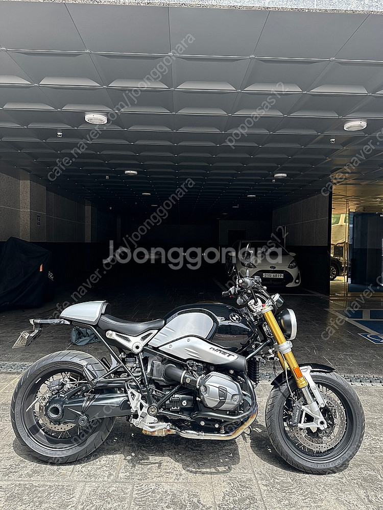 BMW알나인티 노멀 2020년식 신차급 판매합니다.--0