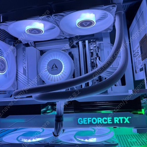 1회 장착 / 갤럭시 RTX 4070ti super white 그래픽카드 팝니다.