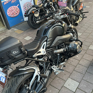 Bmw r9t 노멀 20년식