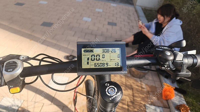 난로봇 M1 힘좋은 전기자전거..--0