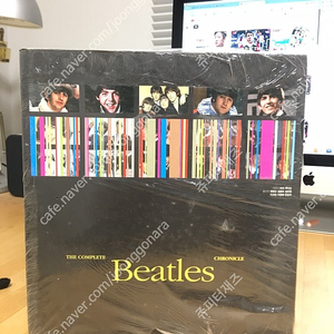 [도서] The Complete Beatles Chronicle 새제품 판매합니다.