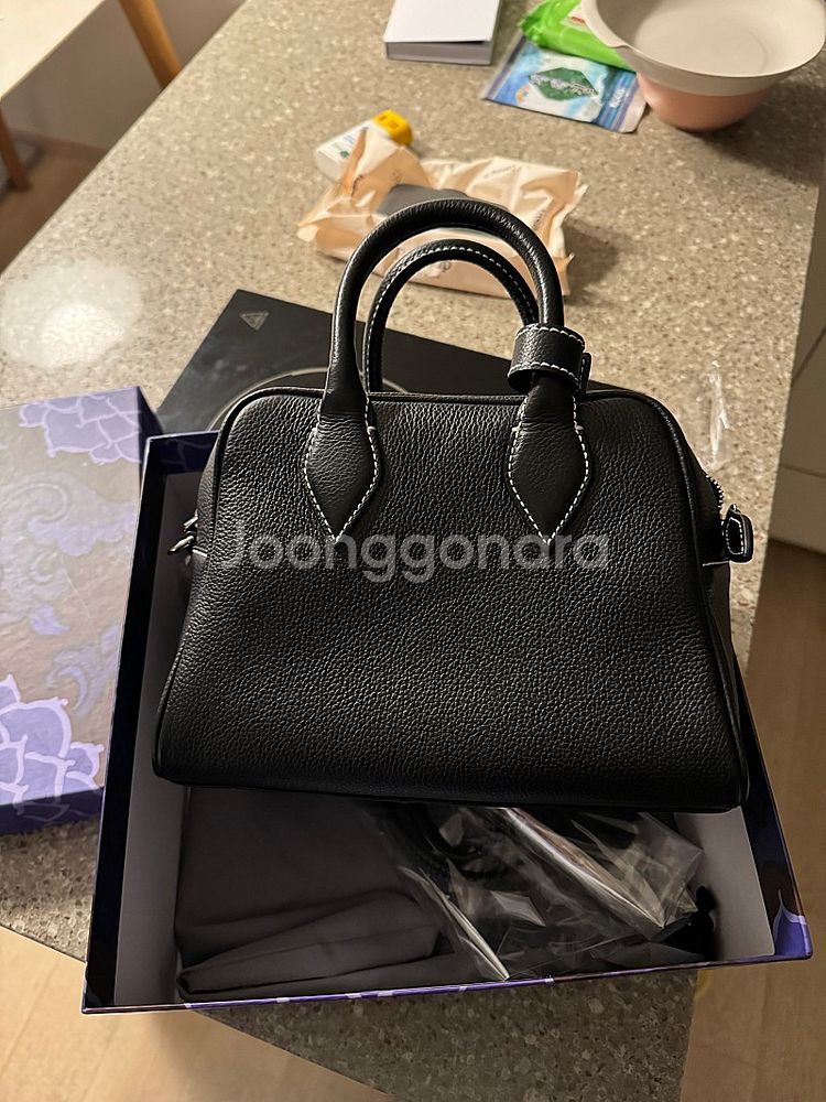 킴스어패럴 레옹백 블랙 스몰--1