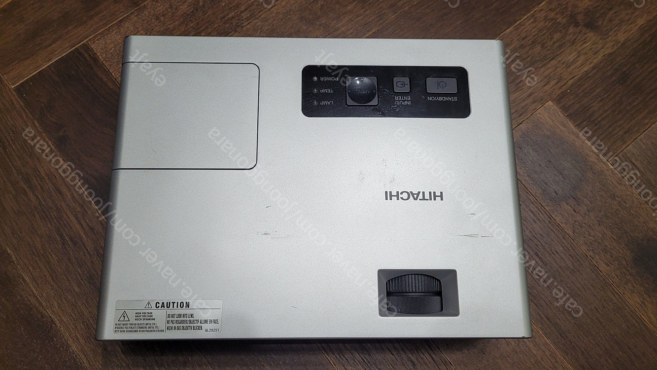 히타치 3LCD 프로젝터CP-RX70 판매 합니다.--1