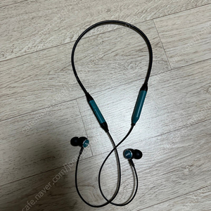 AKG Y100 블루투스 이어폰