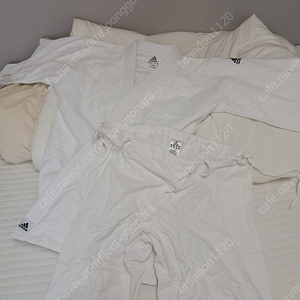 [파격할인] 아디다스 J500 수련용 유도복 백색 180cm 사이즈 판매합니다