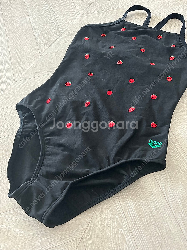 아레나 스미스 딸기 수영복--4